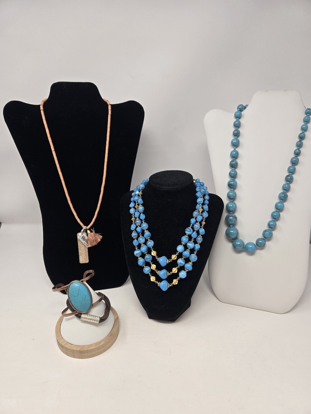 BOHO JEWELRY BUNDLE LOT OF 5 NECKLACE BRACELET MADEWELL LUCKY FAUX STONE VINTAGE